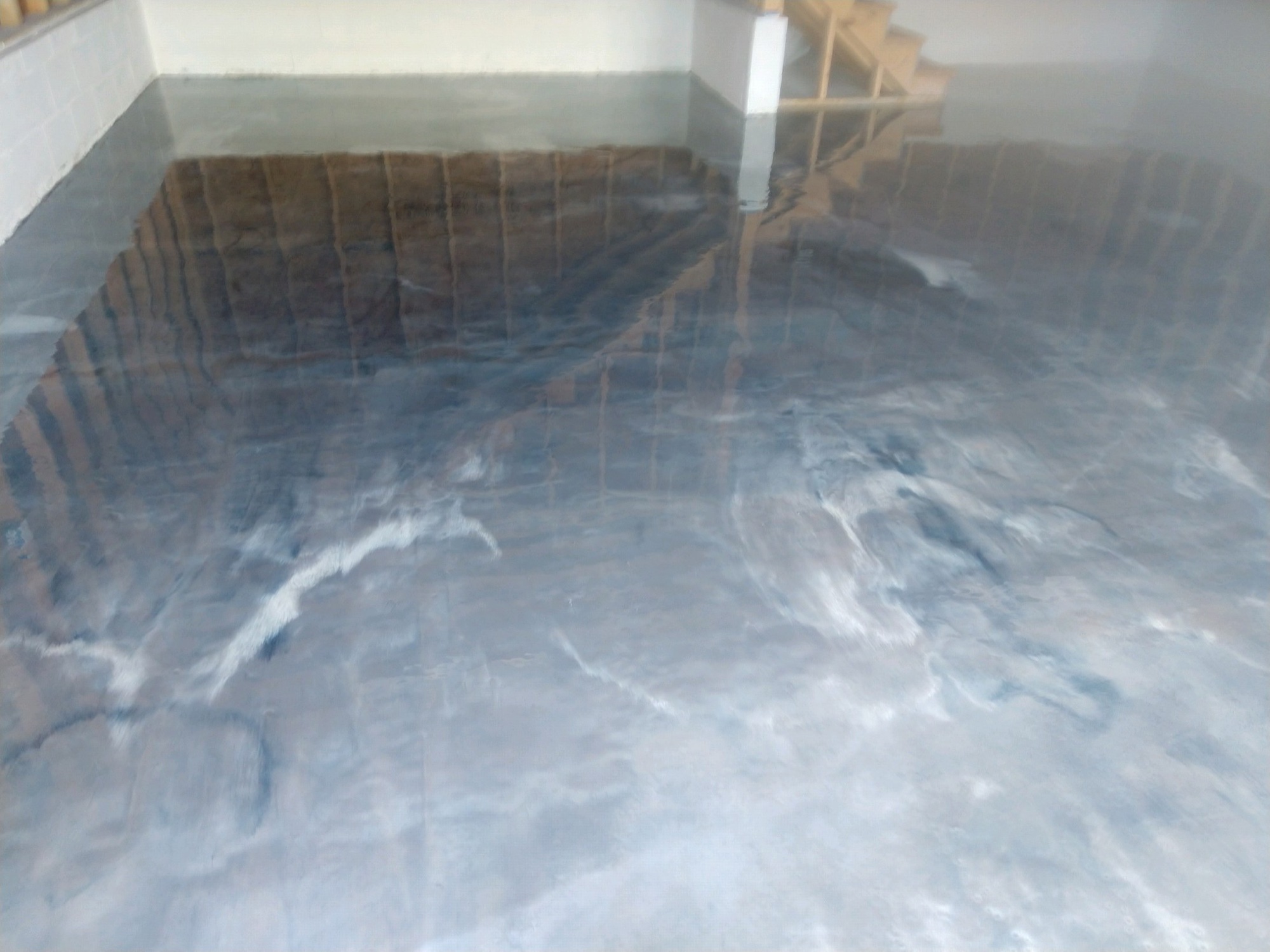 Showroom-Grade Garage Floor Epoxy — Roswell Residence